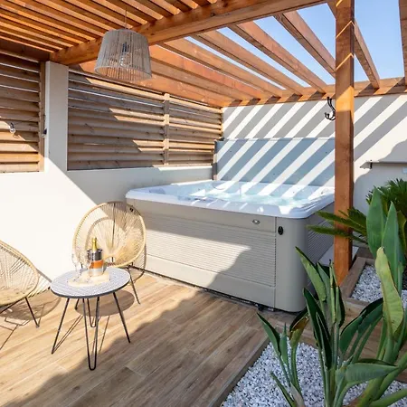 Apartment L'entre Deux-suite Romantique - Jacuzzi Privatif - Clim Reversible - Wifi