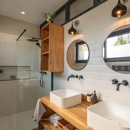 L'entre Deux-suite Romantique - Jacuzzi Privatif - Clim Reversible - Wifi