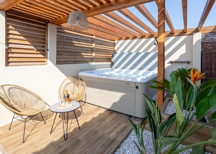 Lejlighed L'entre Deux-suite Romantique - Jacuzzi Privatif - Clim Reversible - Wifi