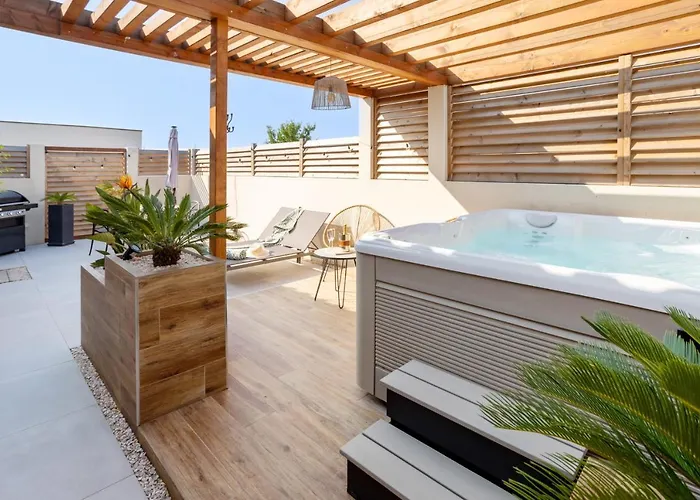 Lejlighed L'entre Deux-suite Romantique - Jacuzzi Privatif - Clim Reversible - Wifi