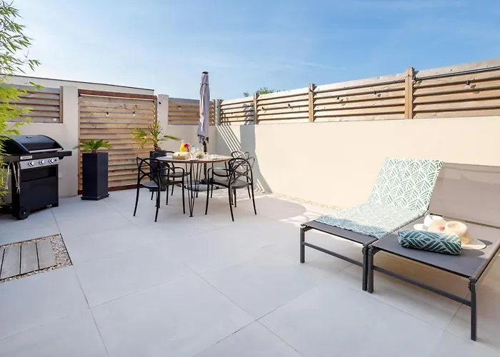 L'entre Deux-suite Romantique - Jacuzzi Privatif - Clim Reversible - Wifi *
