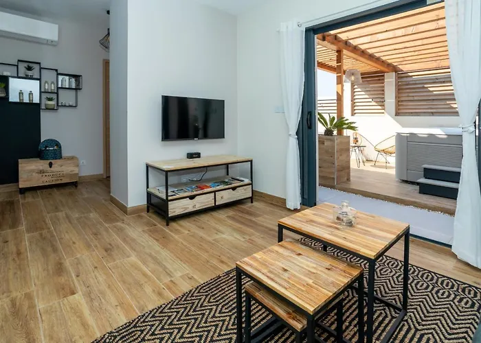 L'entre Deux-suite Romantique - Jacuzzi Privatif - Clim Reversible - Wifi *