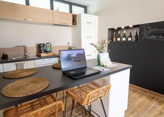 L'entre Deux-suite Romantique - Jacuzzi Privatif - Clim Reversible - Wifi Lejlighed Le Somail