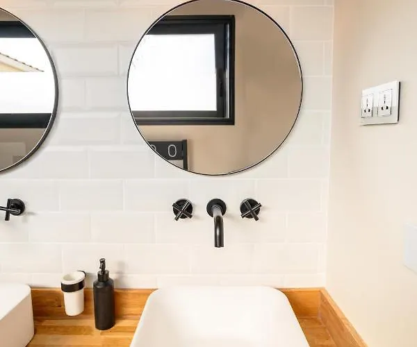 L'entre Deux-suite Romantique - Jacuzzi Privatif - Clim Reversible - Wifi Lejlighed Le Somail
